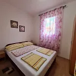 Ema Apartment *